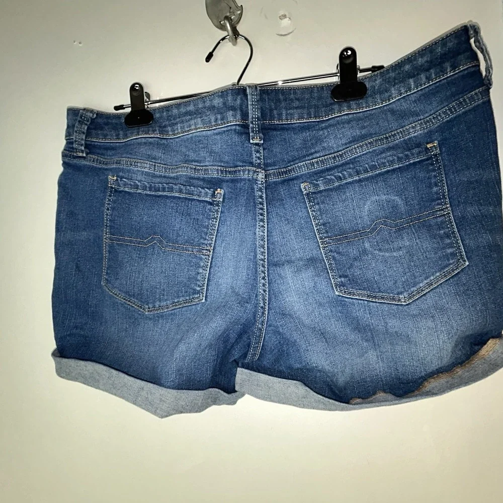 Arizona Denim Jean‎ Shorts with Roll-Up Hem Size 17 Junior
